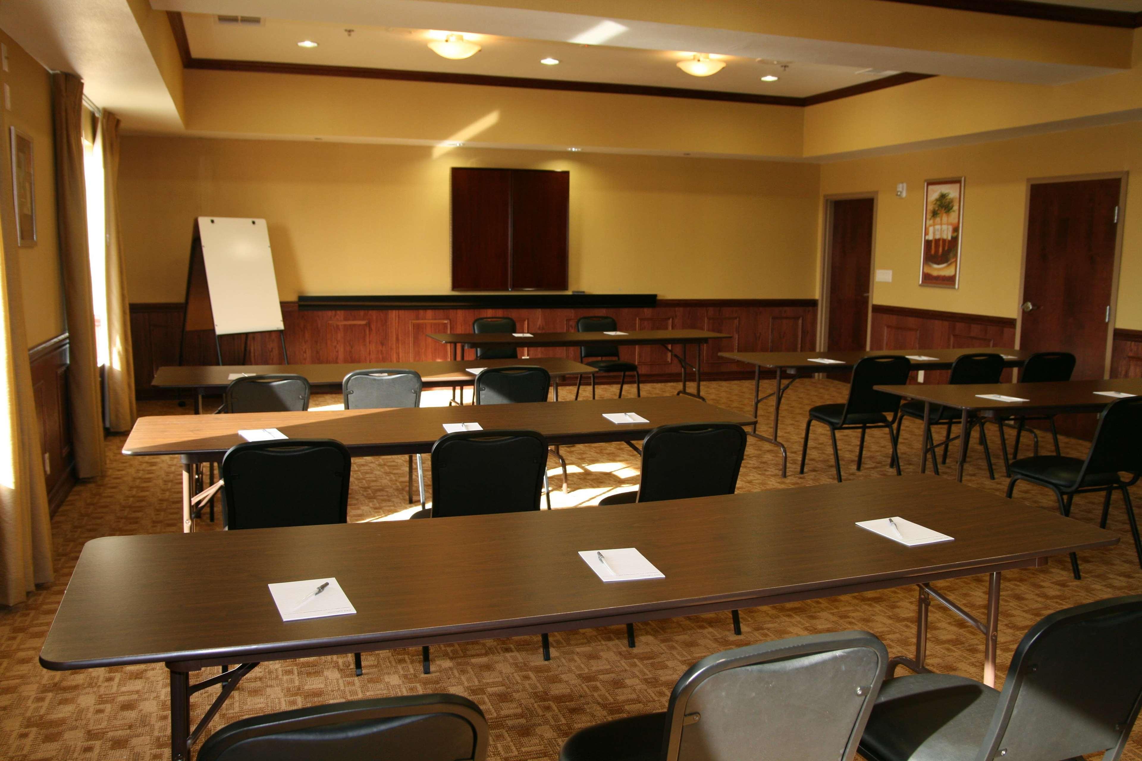 Hampton Inn & Suites Gainesville Facilities photo
