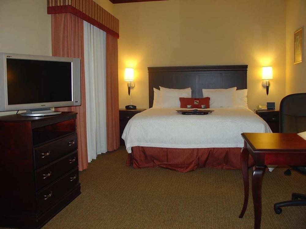 Hampton Inn & Suites Gainesville Room photo