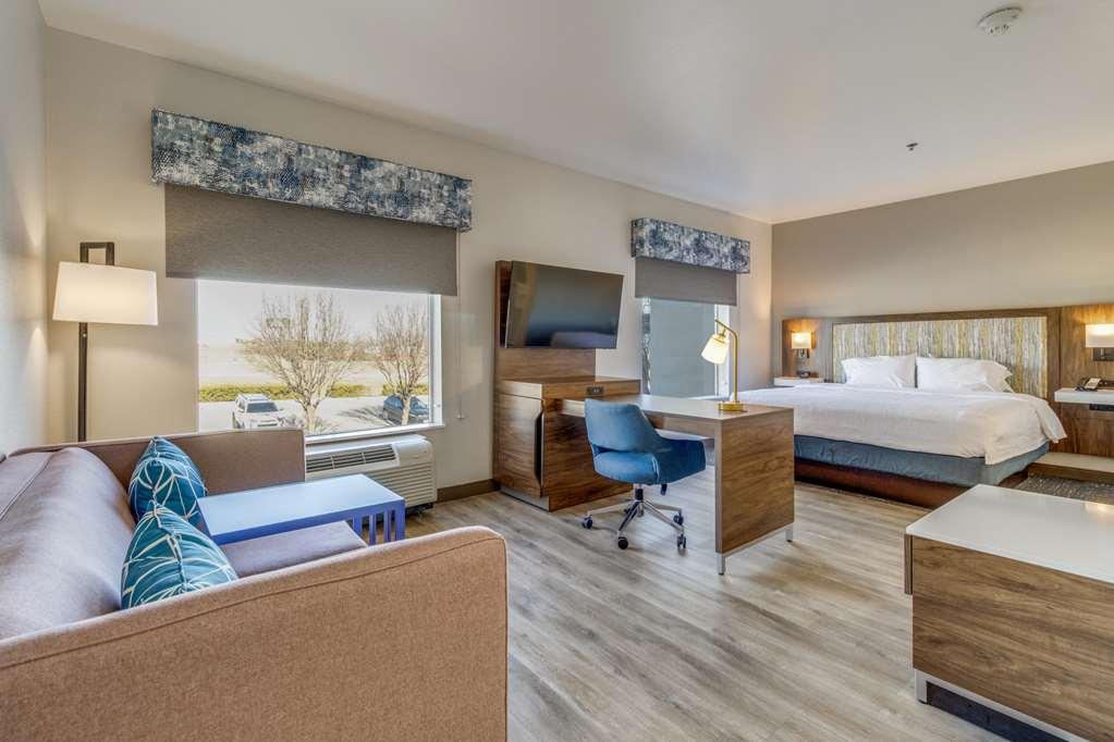 Hampton Inn & Suites Gainesville Room photo