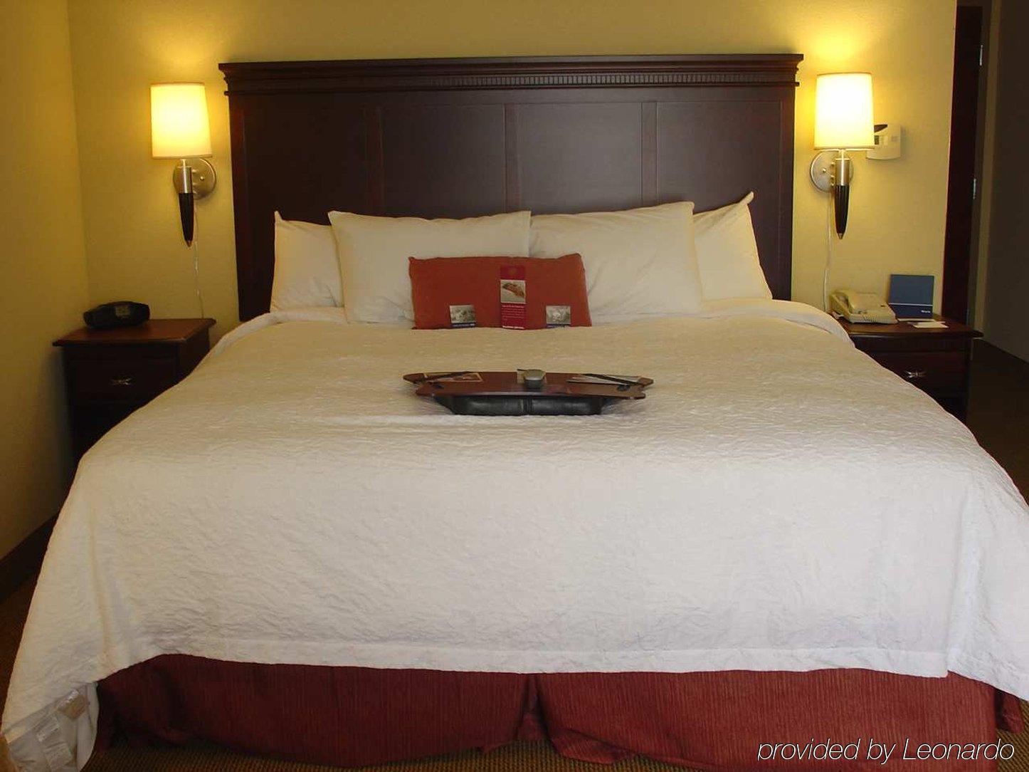 Hampton Inn & Suites Gainesville Room photo